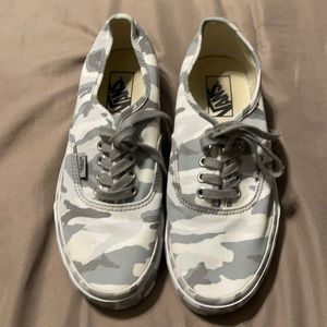 Vans camo white